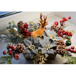 Різдвяна композиція з оленем
